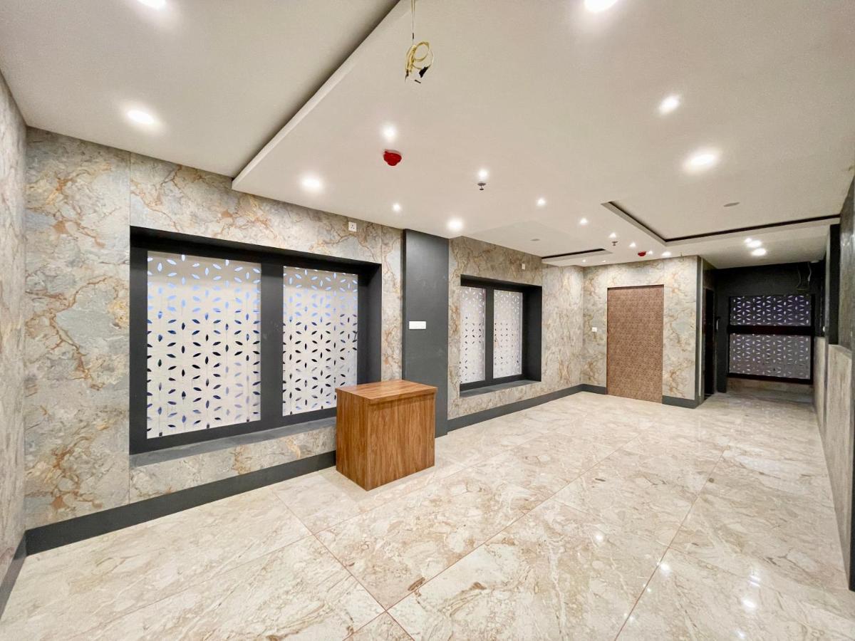 Hotel A One ! Puri, Breakfast Included- Swimming-Pool, Near Sea-Beach-And-Temple, Fully-Air-Conditioned-Hotel With-Lift-And-Parking-Facility - 1 Exterior photo