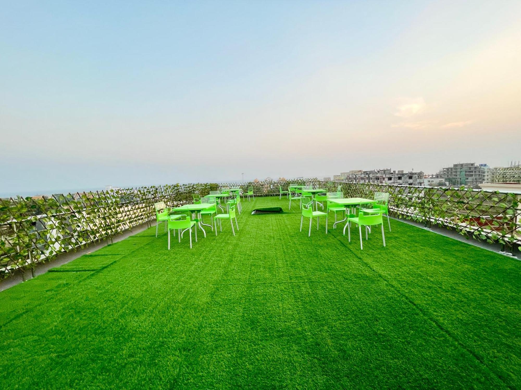 Hotel A One ! Puri, Breakfast Included- Swimming-Pool, Near Sea-Beach-And-Temple, Fully-Air-Conditioned-Hotel With-Lift-And-Parking-Facility - 1 Exterior photo