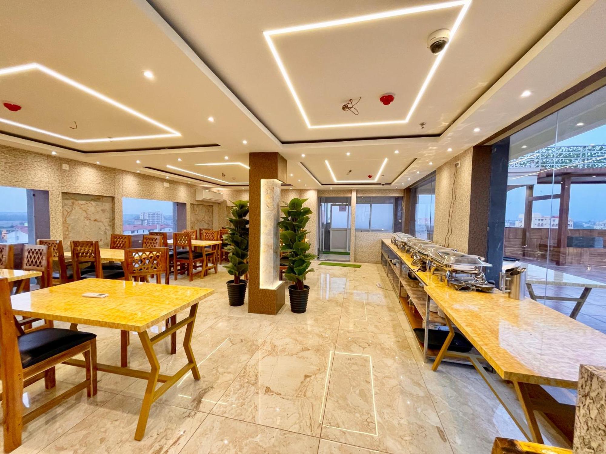 Hotel A One ! Puri, Breakfast Included- Swimming-Pool, Near Sea-Beach-And-Temple, Fully-Air-Conditioned-Hotel With-Lift-And-Parking-Facility - 1 Exterior photo