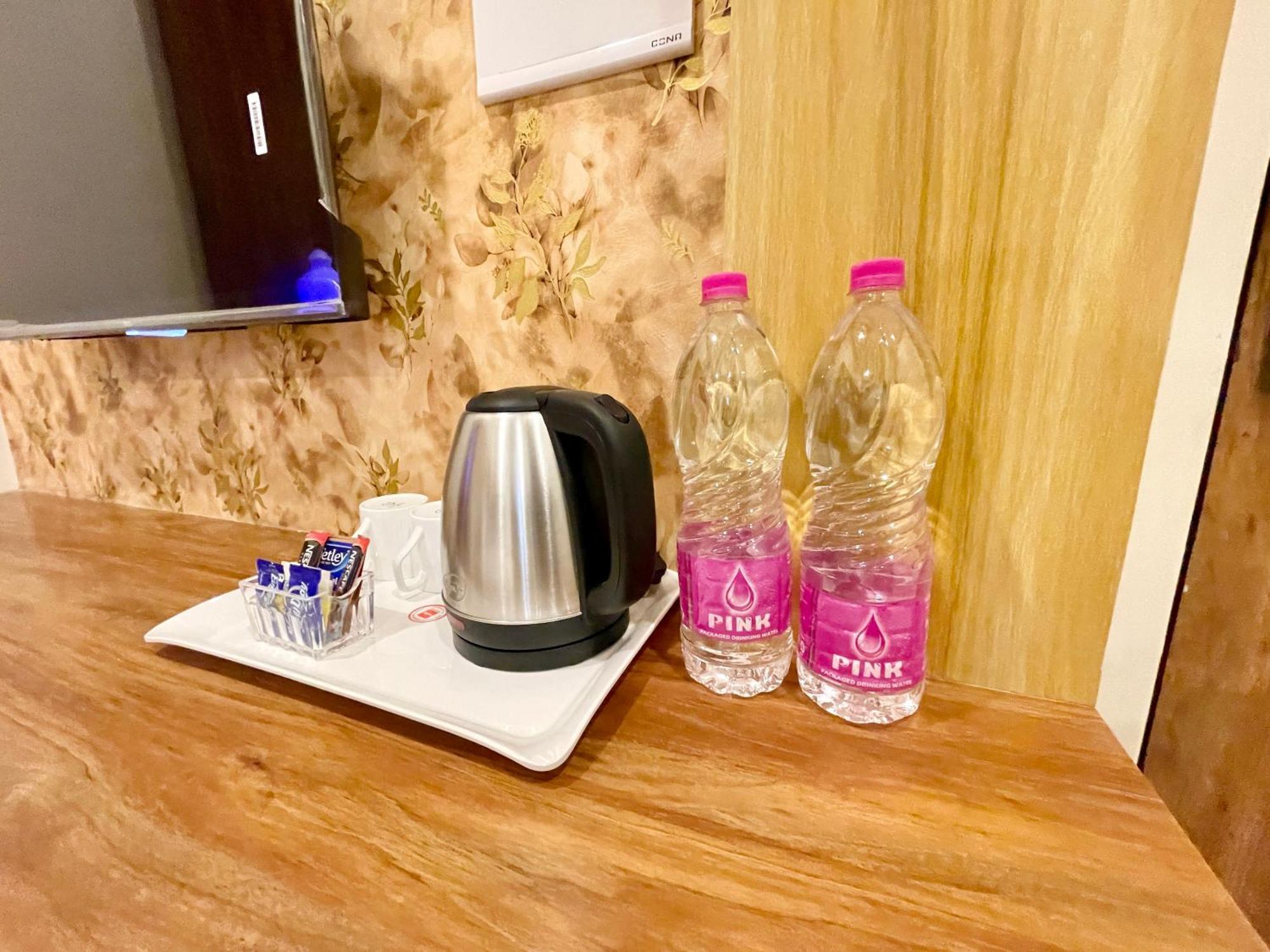 Hotel A One ! Puri, Breakfast Included- Swimming-Pool, Near Sea-Beach-And-Temple, Fully-Air-Conditioned-Hotel With-Lift-And-Parking-Facility - 1 Exterior photo