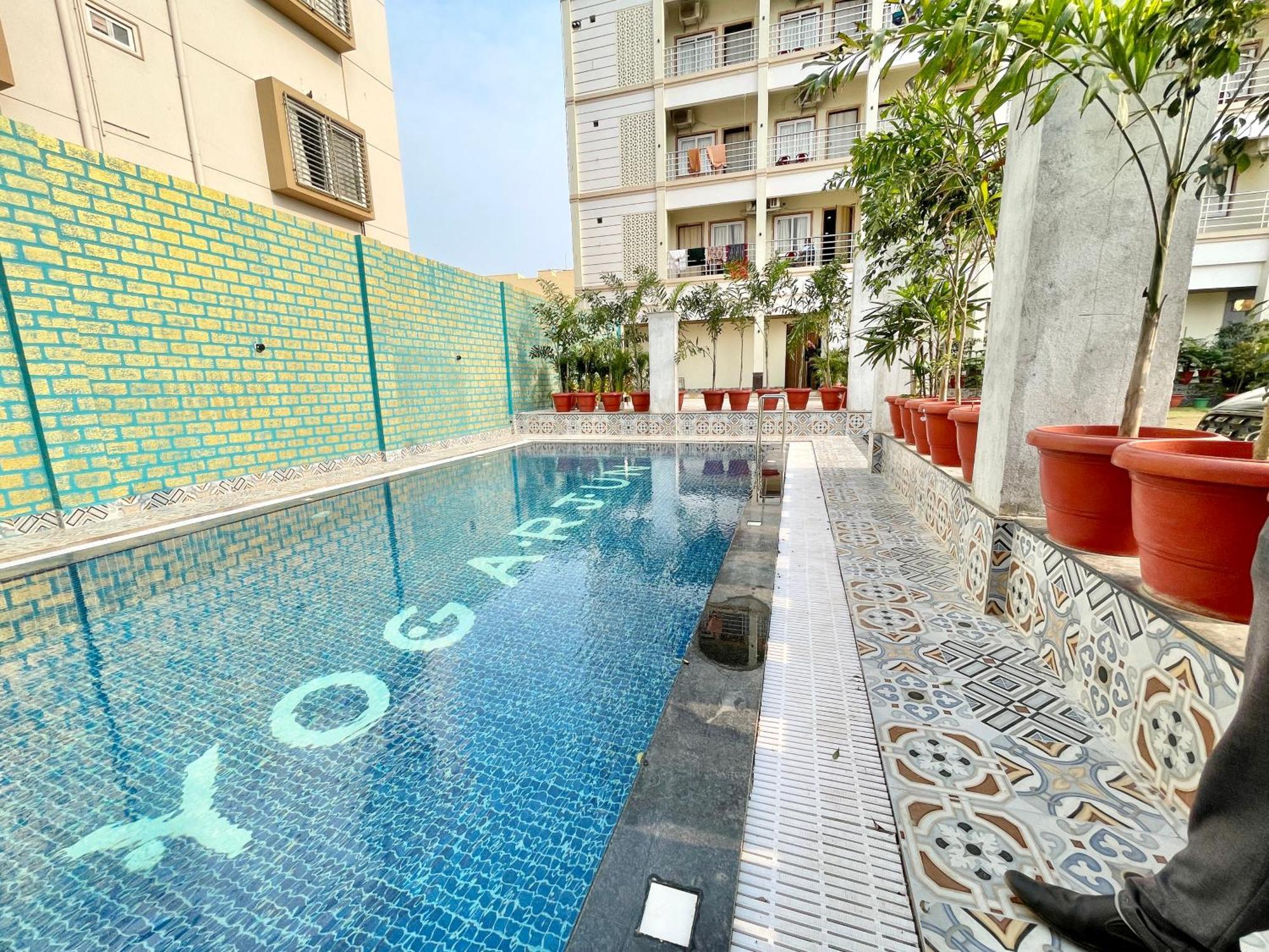Hotel A One ! Puri, Breakfast Included- Swimming-Pool, Near Sea-Beach-And-Temple, Fully-Air-Conditioned-Hotel With-Lift-And-Parking-Facility - 1 Exterior photo