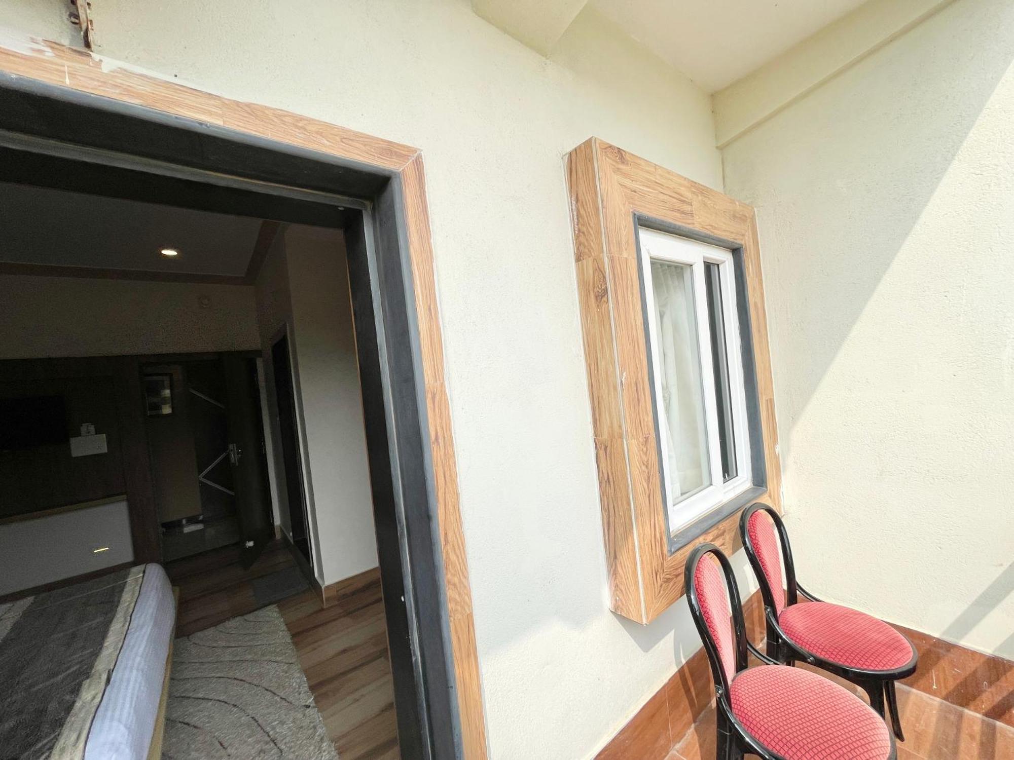Hotel A One ! Puri, Breakfast Included- Swimming-Pool, Near Sea-Beach-And-Temple, Fully-Air-Conditioned-Hotel With-Lift-And-Parking-Facility - 1 Exterior photo